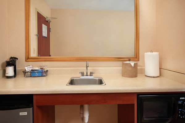  - Hampton Inn & Suites Roswell