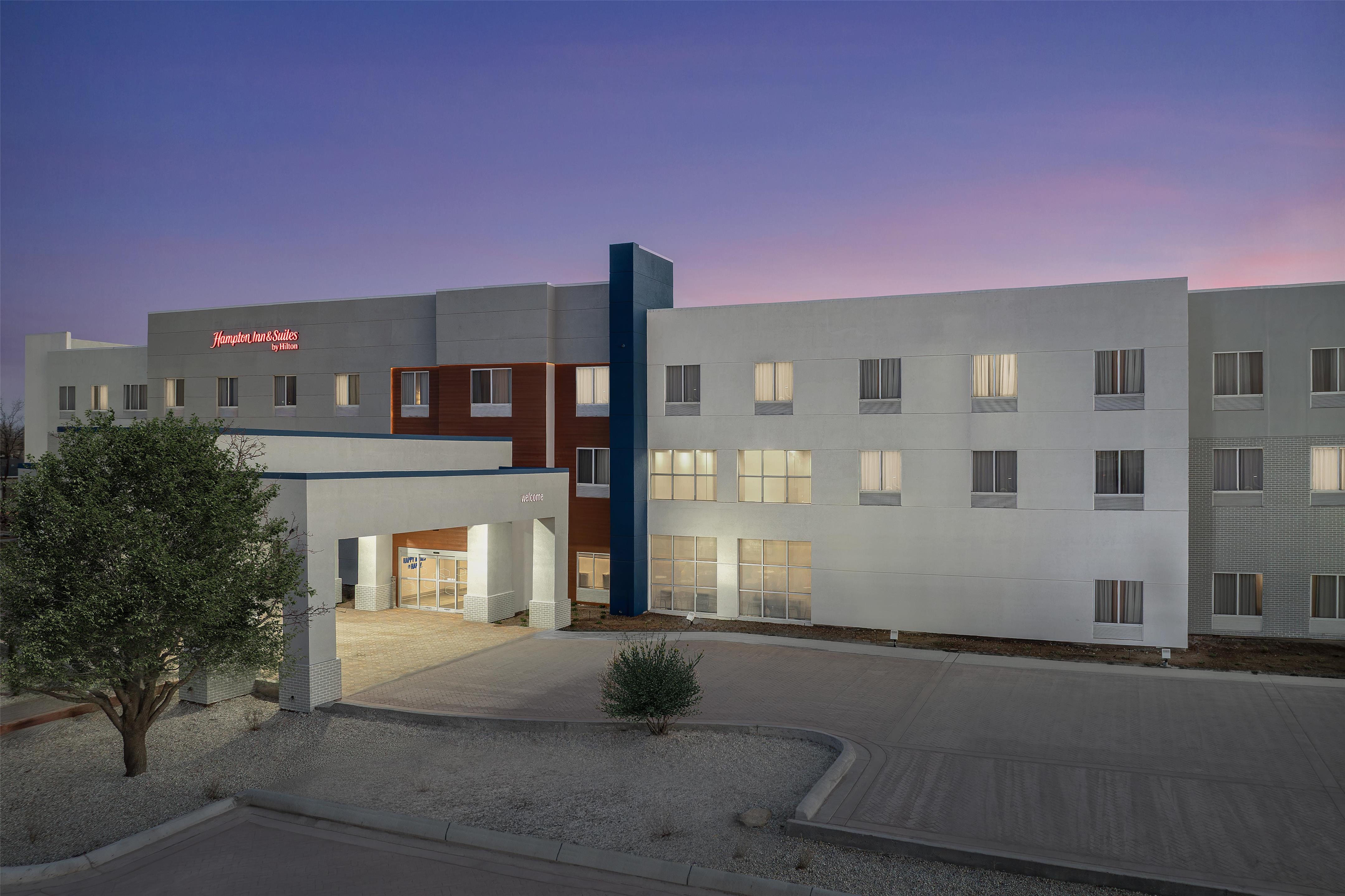 Exterior | Hampton Inn & Suites Roswell