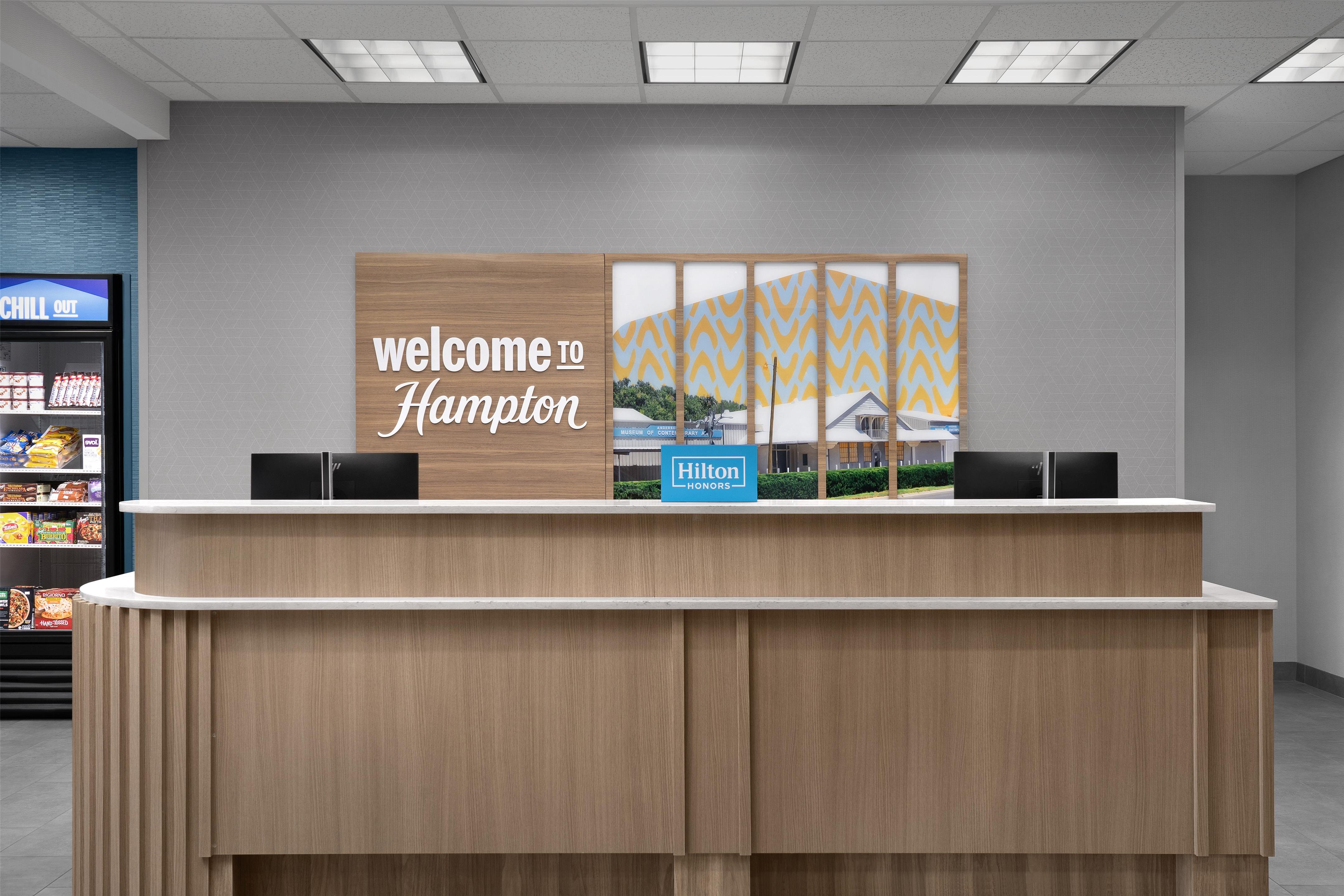 Reception | Hampton Inn & Suites Roswell