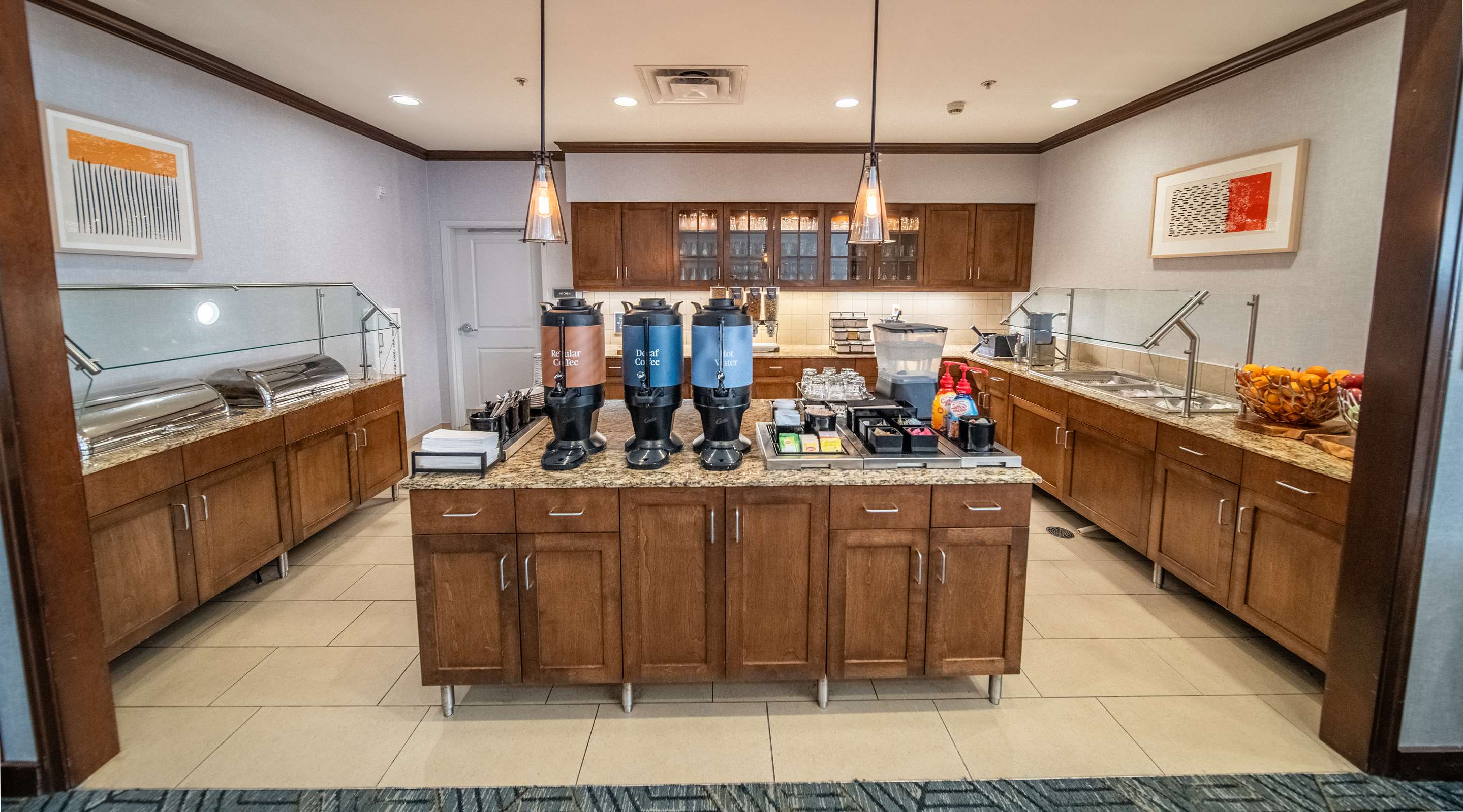 Breakfast Area | Homewood Suites by Hilton Rochester Mayo Clinic Area / Saint Marys
