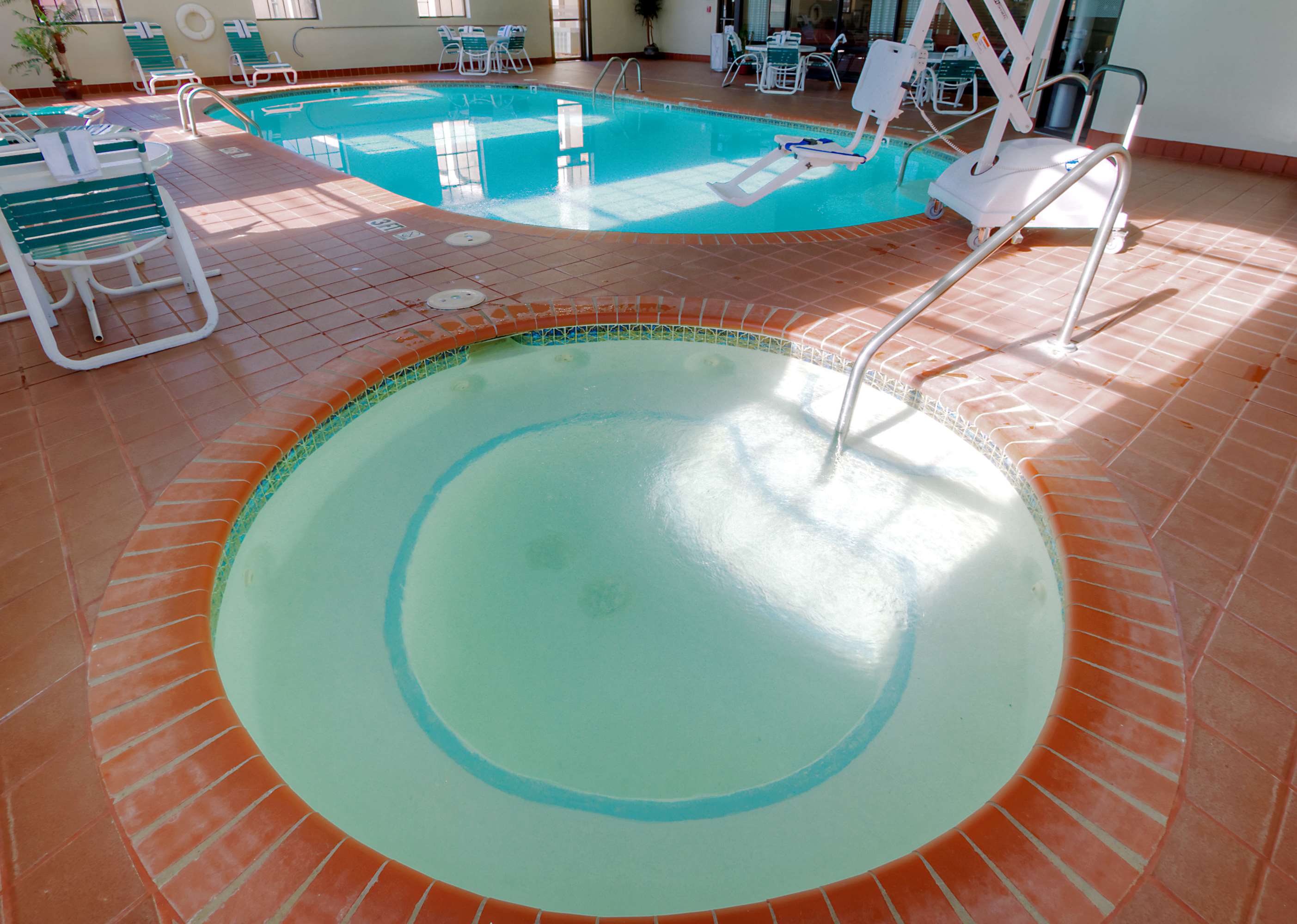 Spa | Hampton Inn Russellville