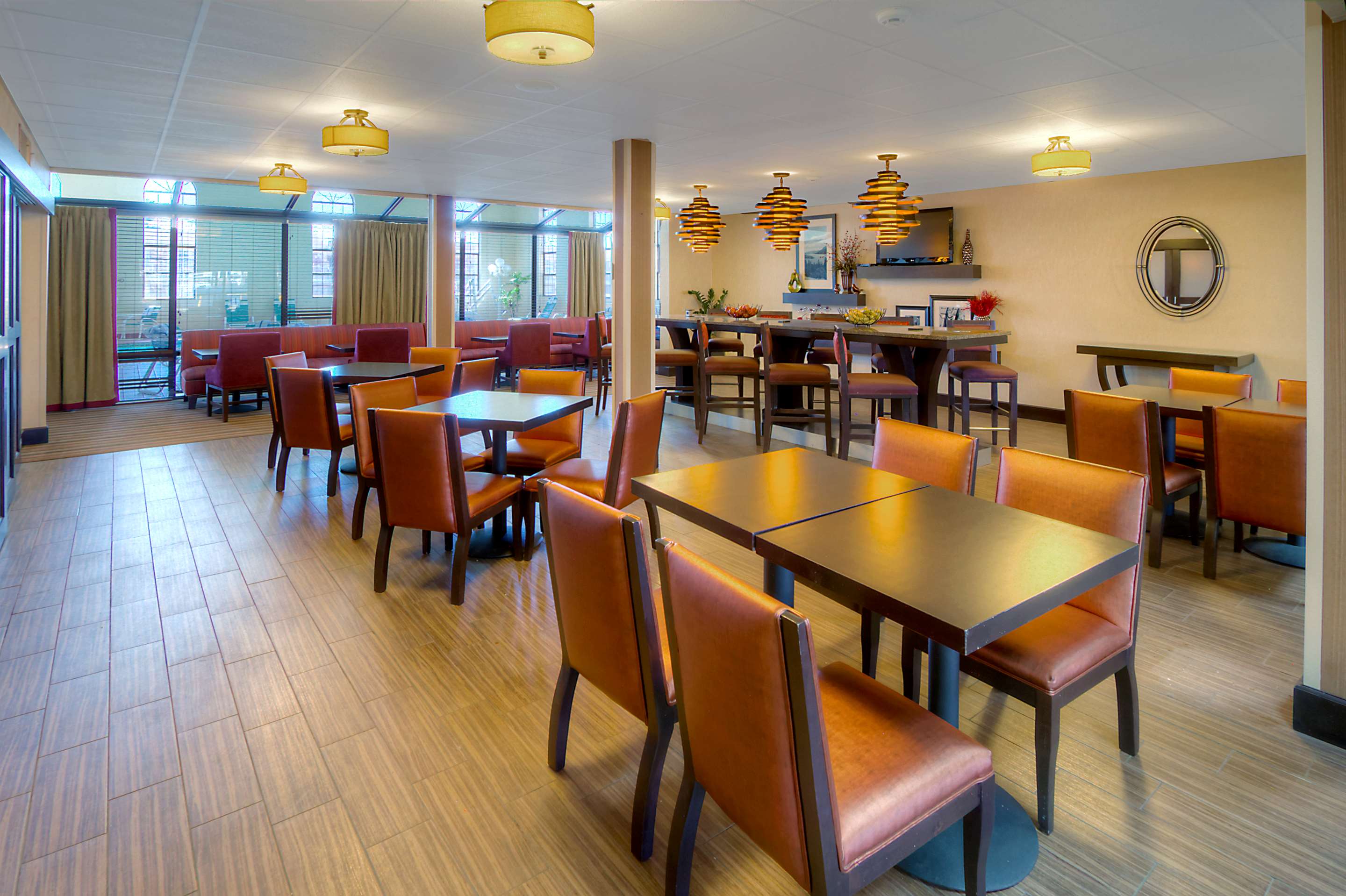 Restaurant | Hampton Inn Russellville