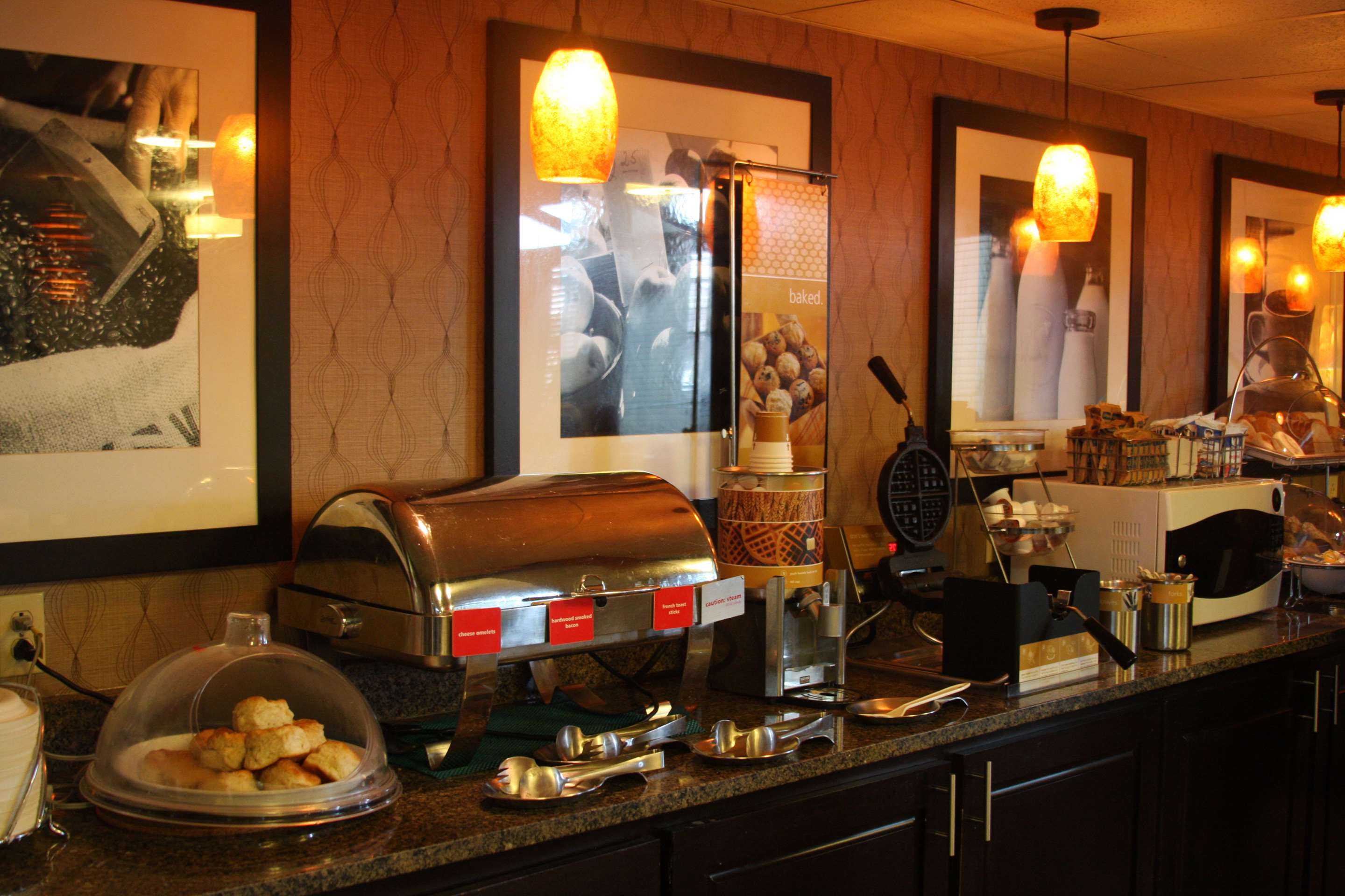 Restaurant | Hampton Inn Russellville