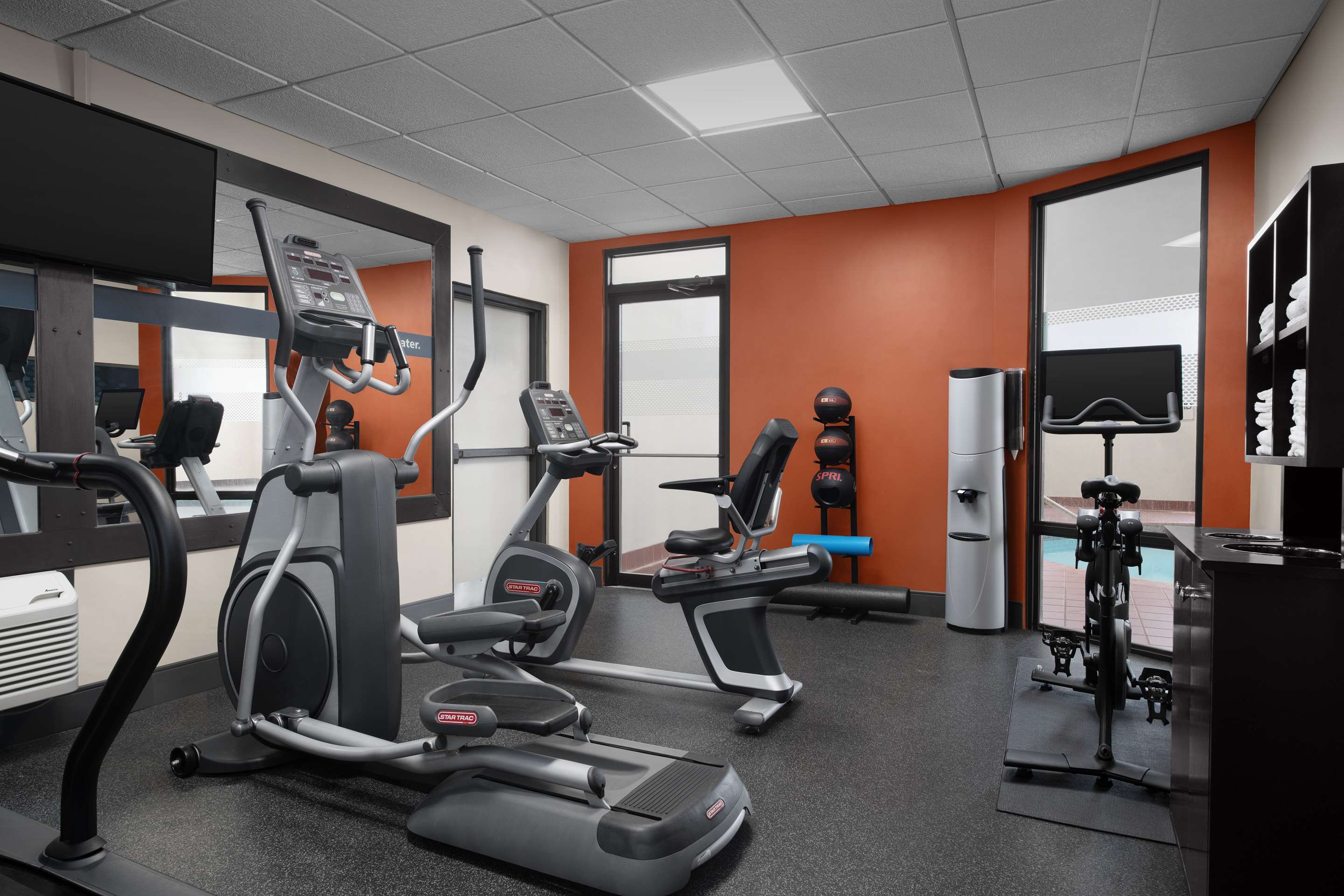 Health club fitness center gym | Hampton Inn Russellville
