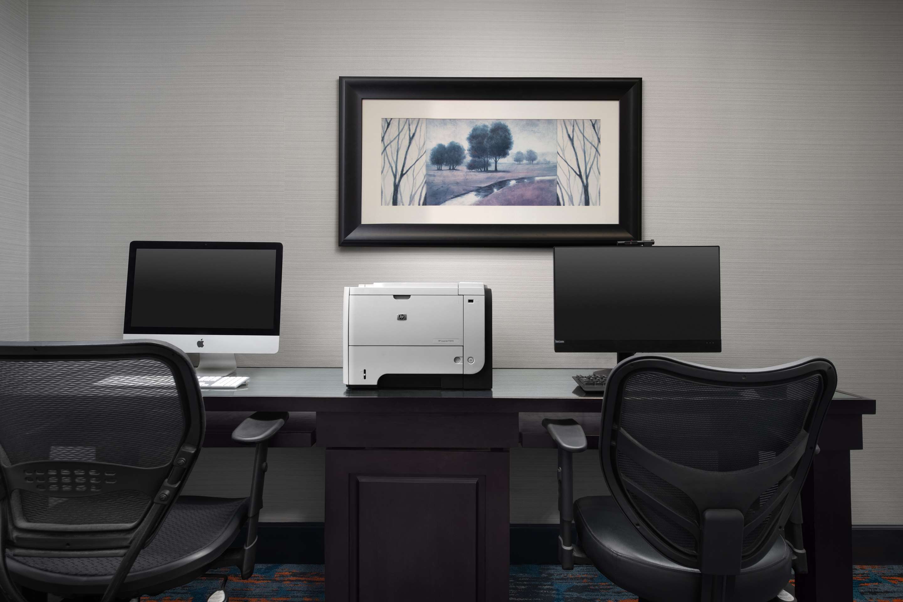 Business Center | Hampton Inn Russellville