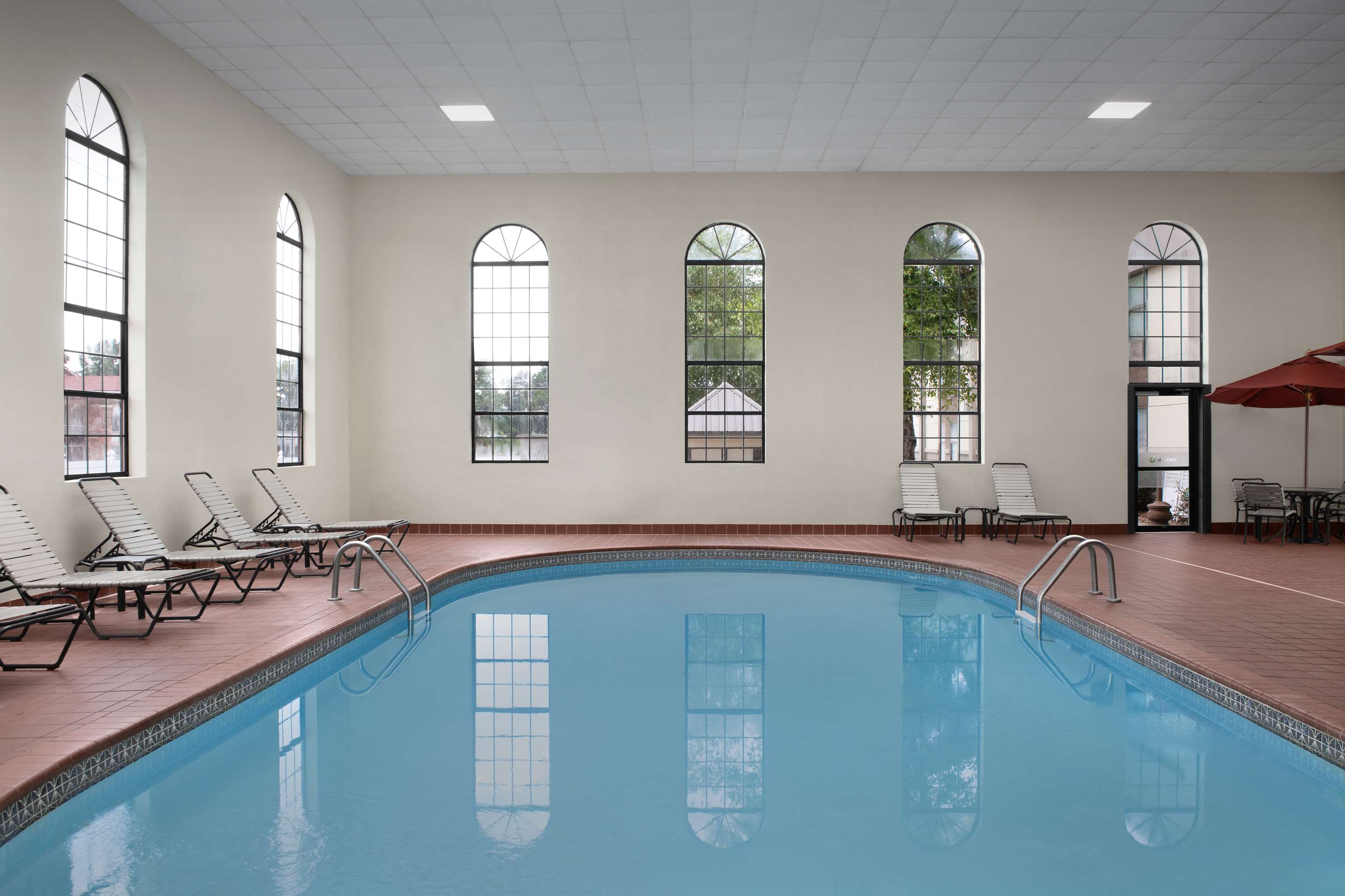 Pool | Hampton Inn Russellville