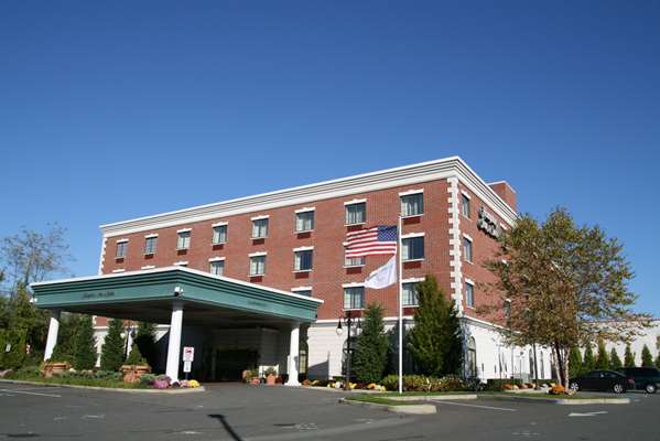 Exterior view - Hampton Inn & Suites Rockville Centre
