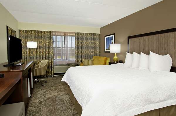  - Hampton Inn & Suites Rockville Centre