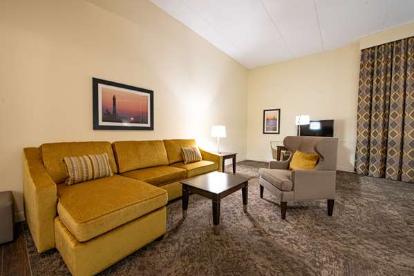  - Hampton Inn & Suites Rockville Centre