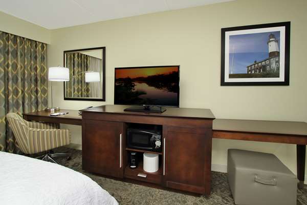  - Hampton Inn & Suites Rockville Centre