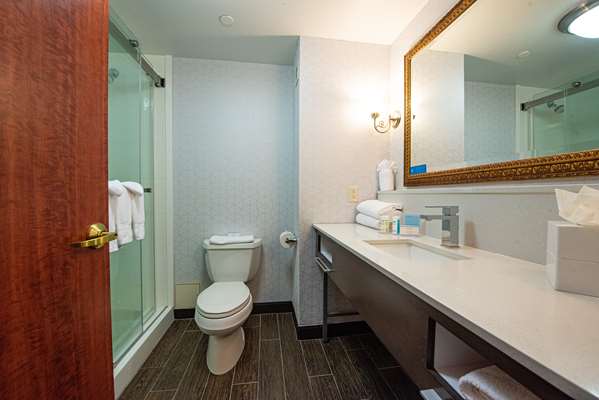  - Hampton Inn & Suites Rockville Centre