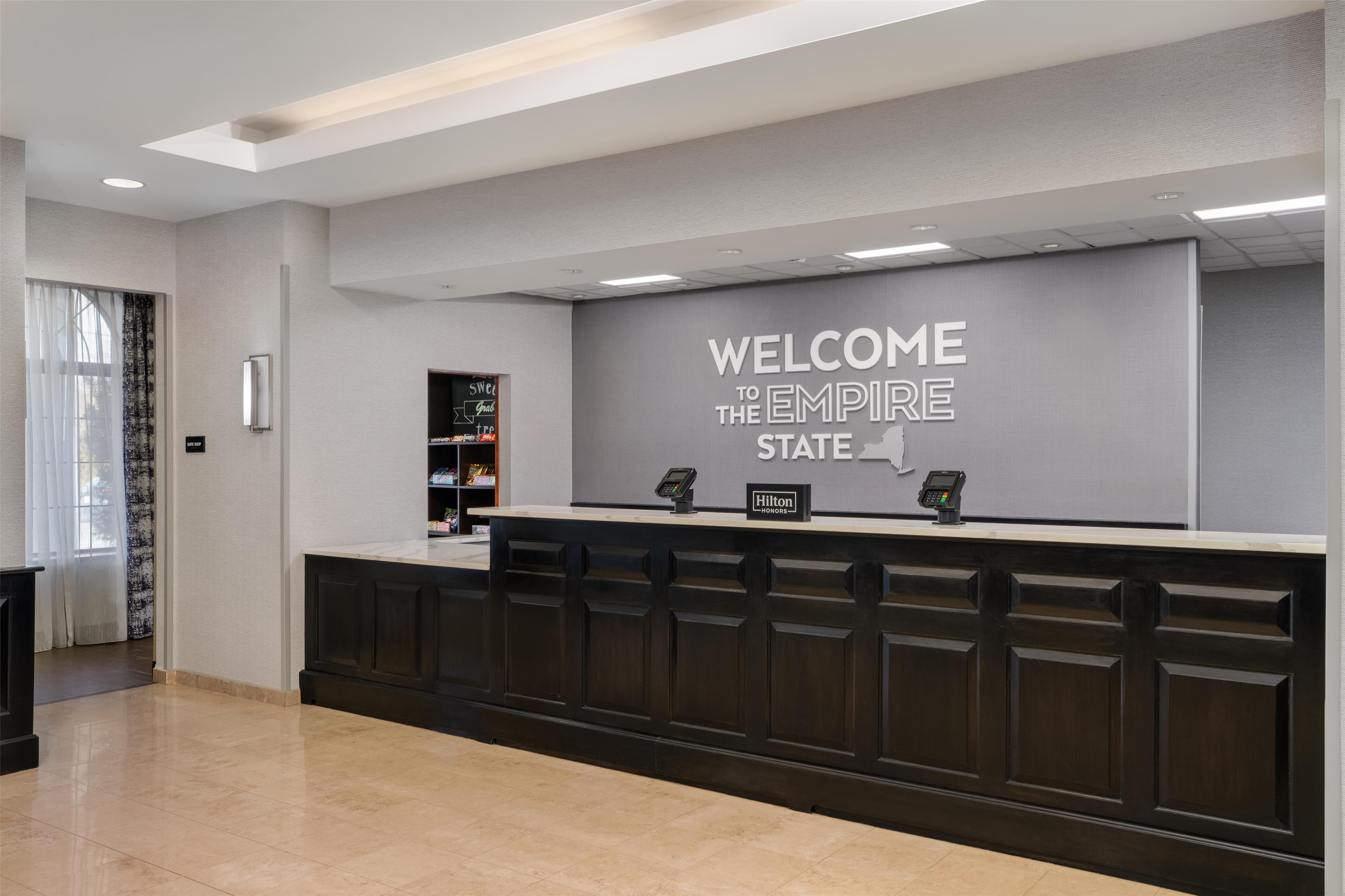 Reception | Hampton Inn & Suites Rockville Centre
