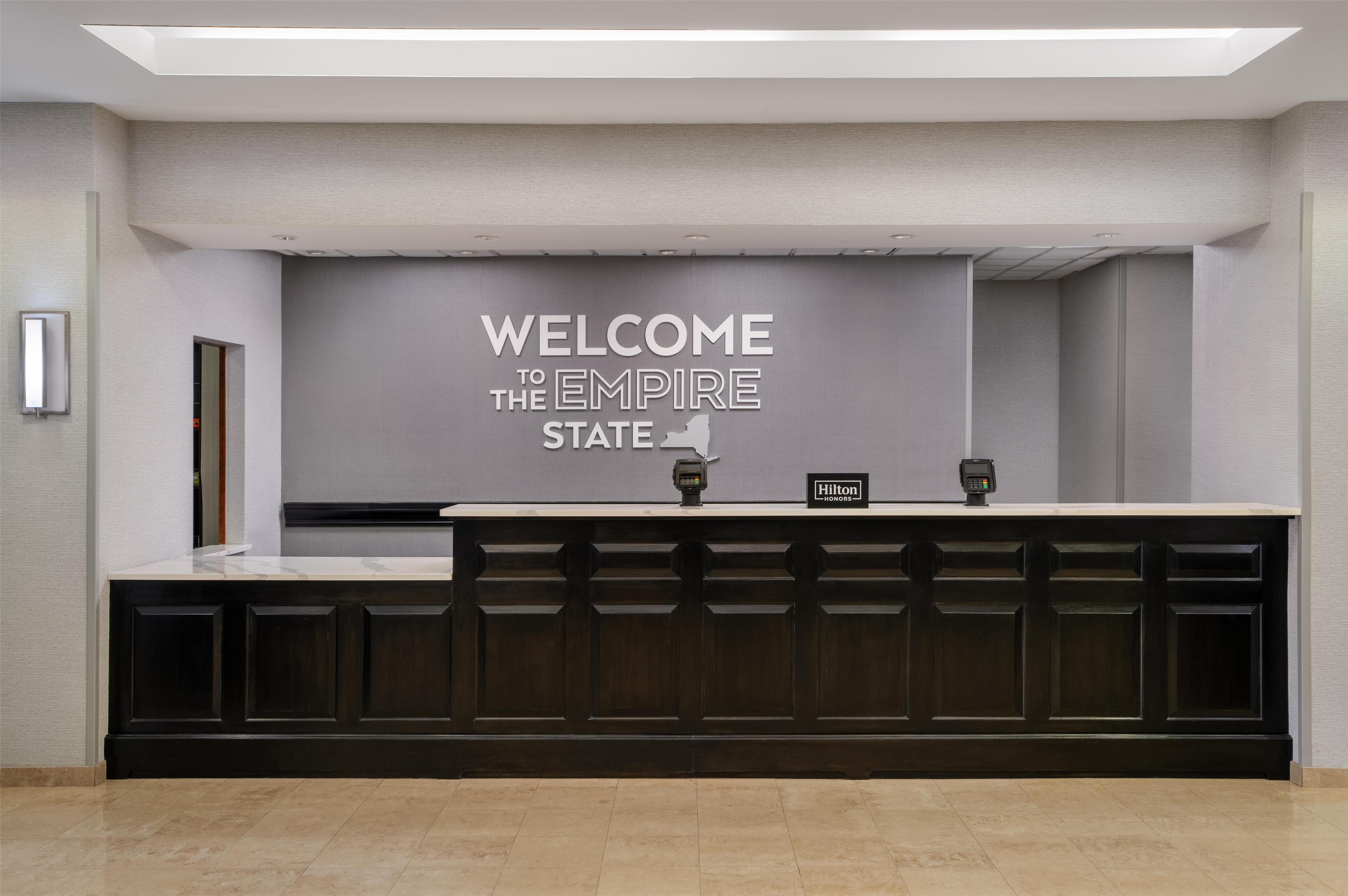 Reception | Hampton Inn & Suites Rockville Centre