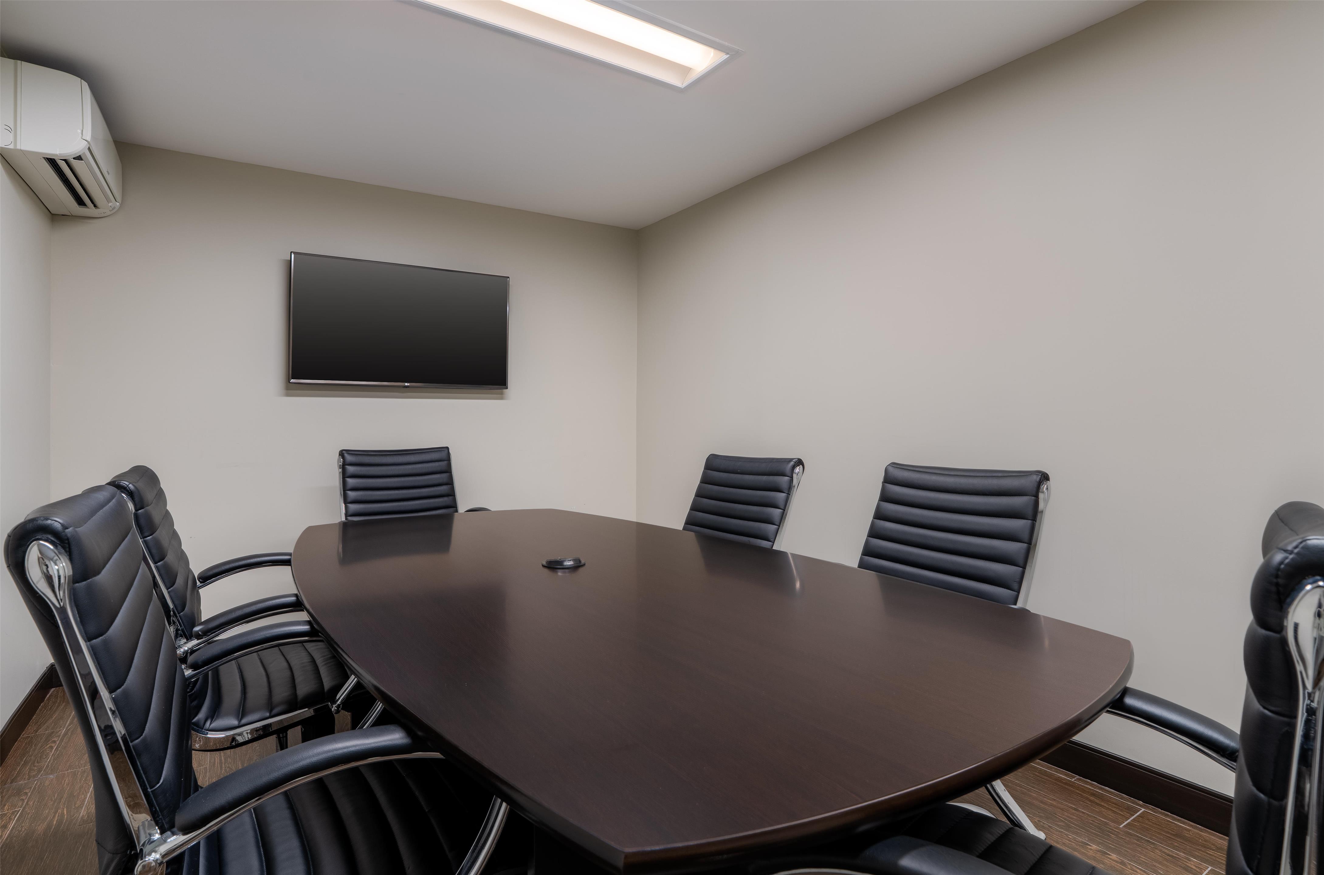 Meeting Room | Hampton Inn & Suites Rockville Centre