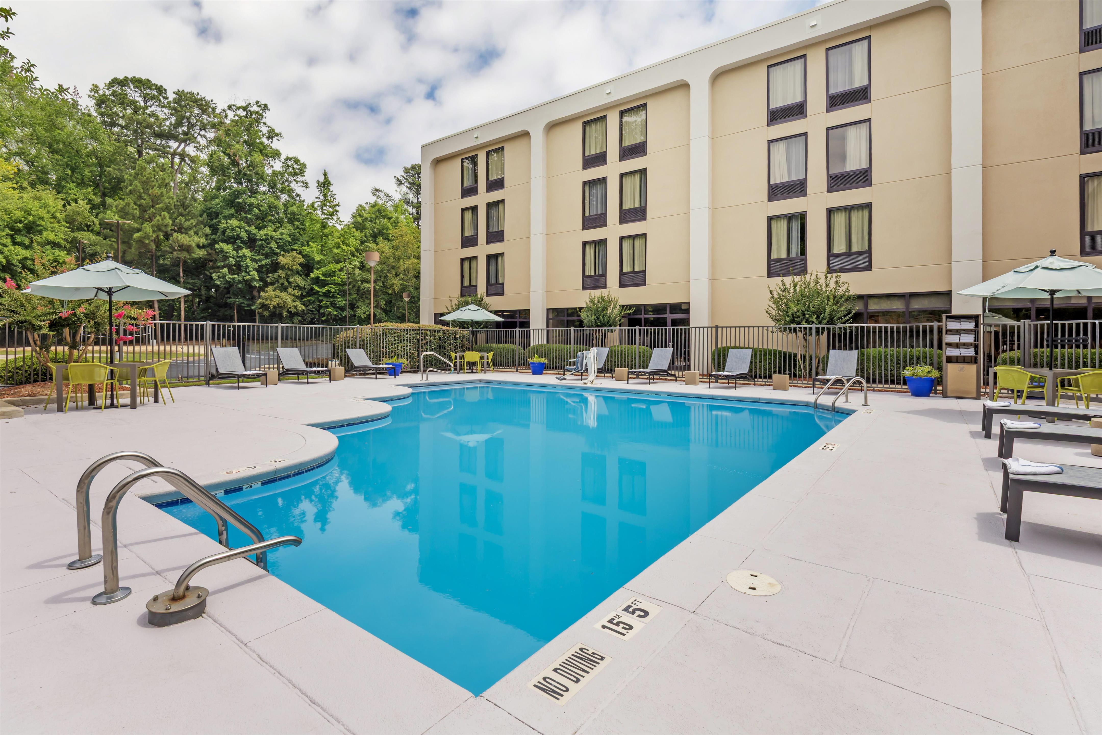 Pool | Hampton Inn Rocky Mount