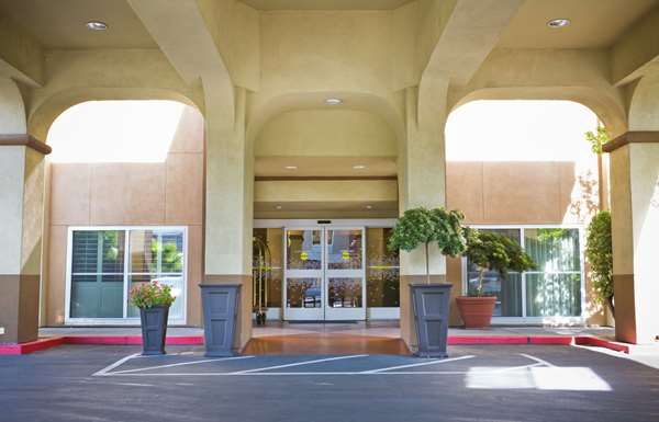 Exterior view - Hampton Inn & Suites Sacramento