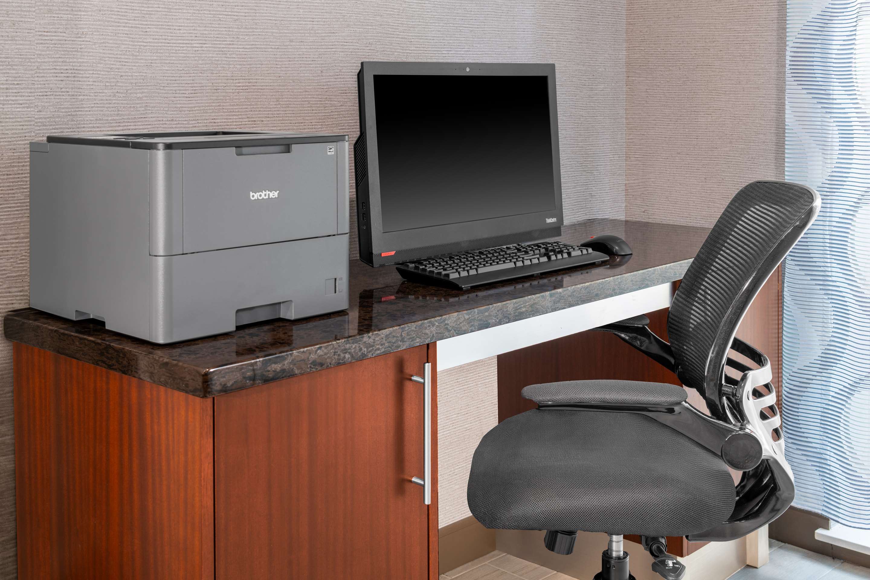 Business Center | Hampton Inn & Suites Sacramento-Cal Expo