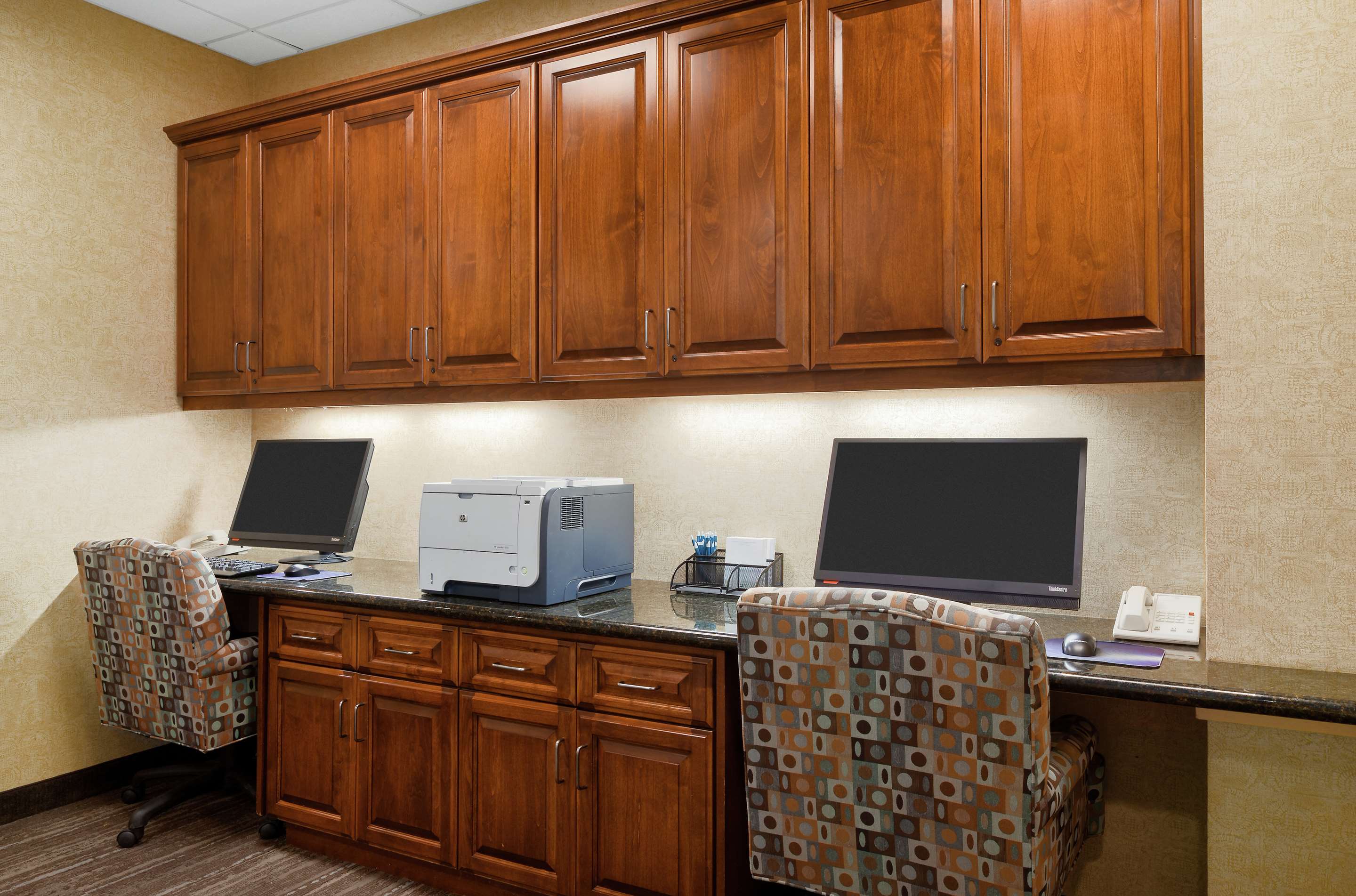 Business Center | Homewood Suites By Hilton Sacramento Airport - Natomas
