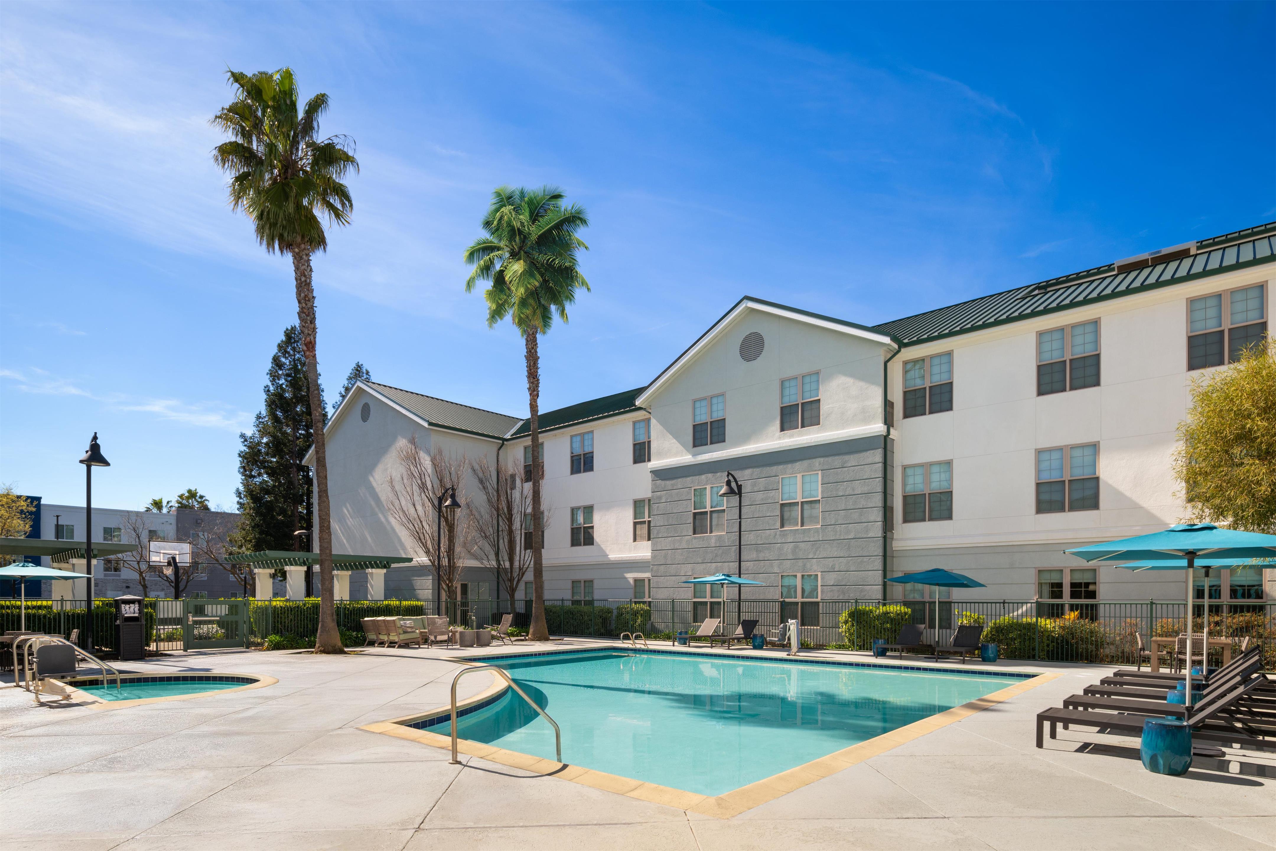 Pool | Homewood Suites By Hilton Sacramento Airport - Natomas