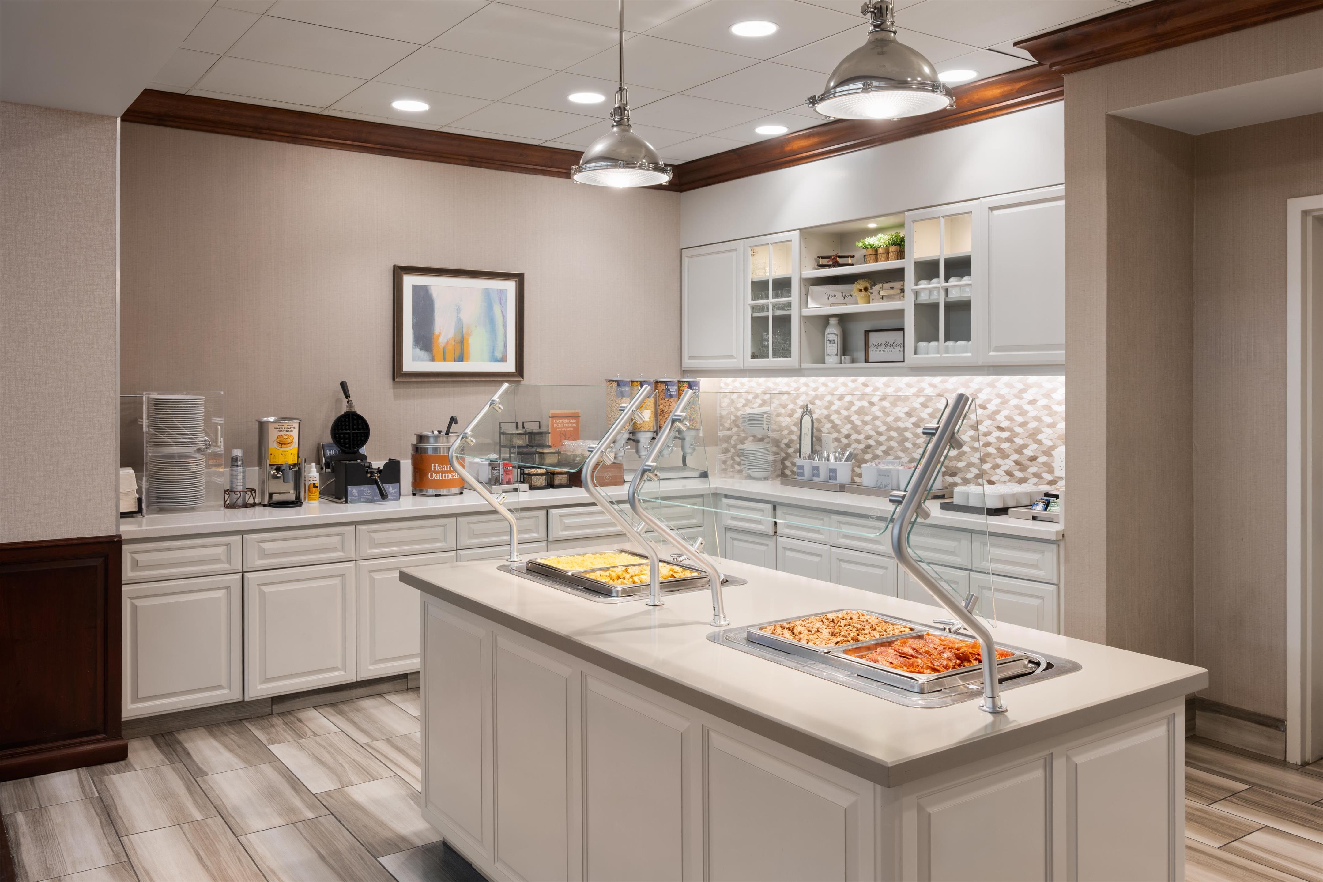 Breakfast Area | Homewood Suites By Hilton Sacramento Airport - Natomas