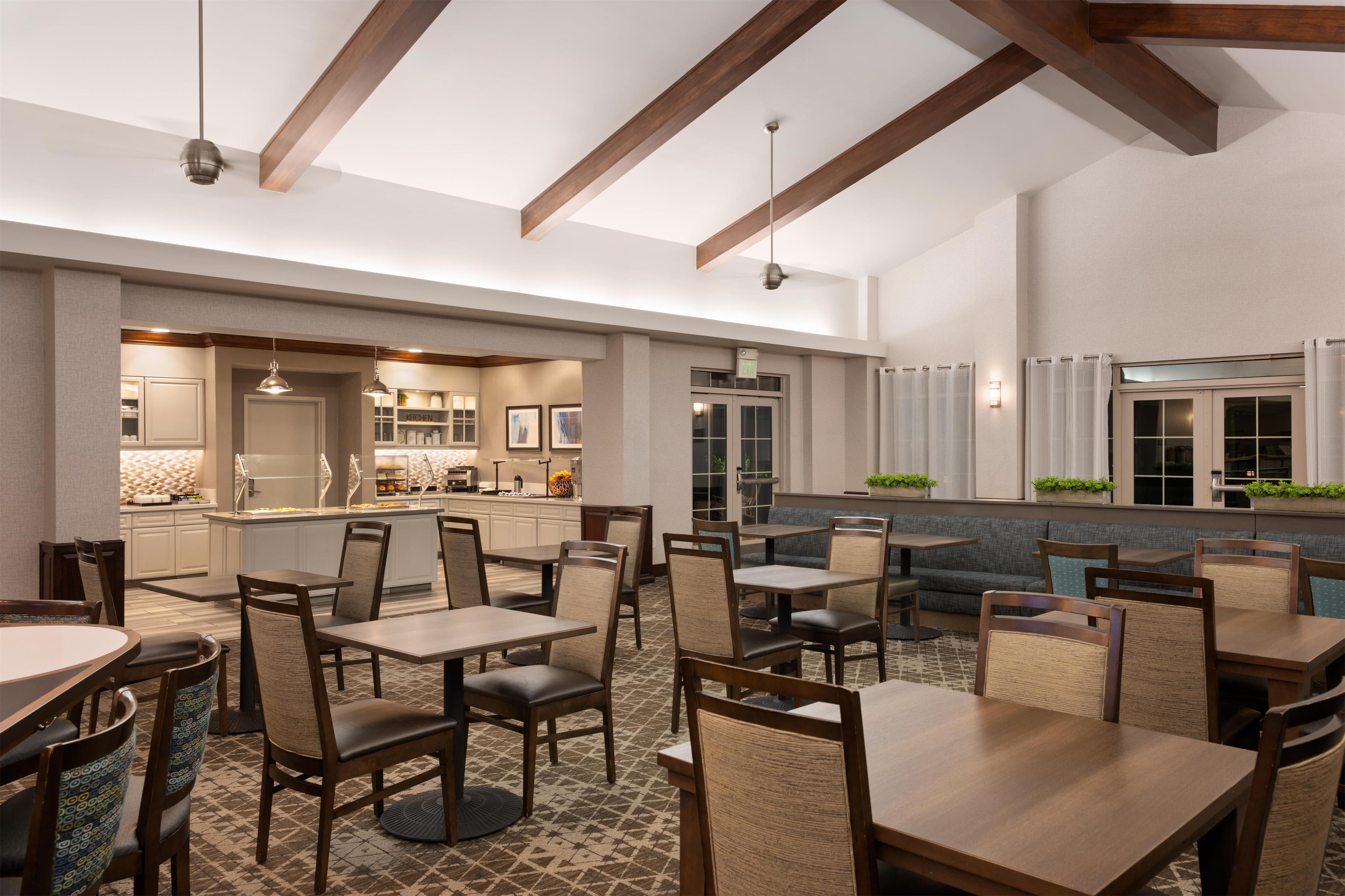 Breakfast Area | Homewood Suites By Hilton Sacramento Airport - Natomas