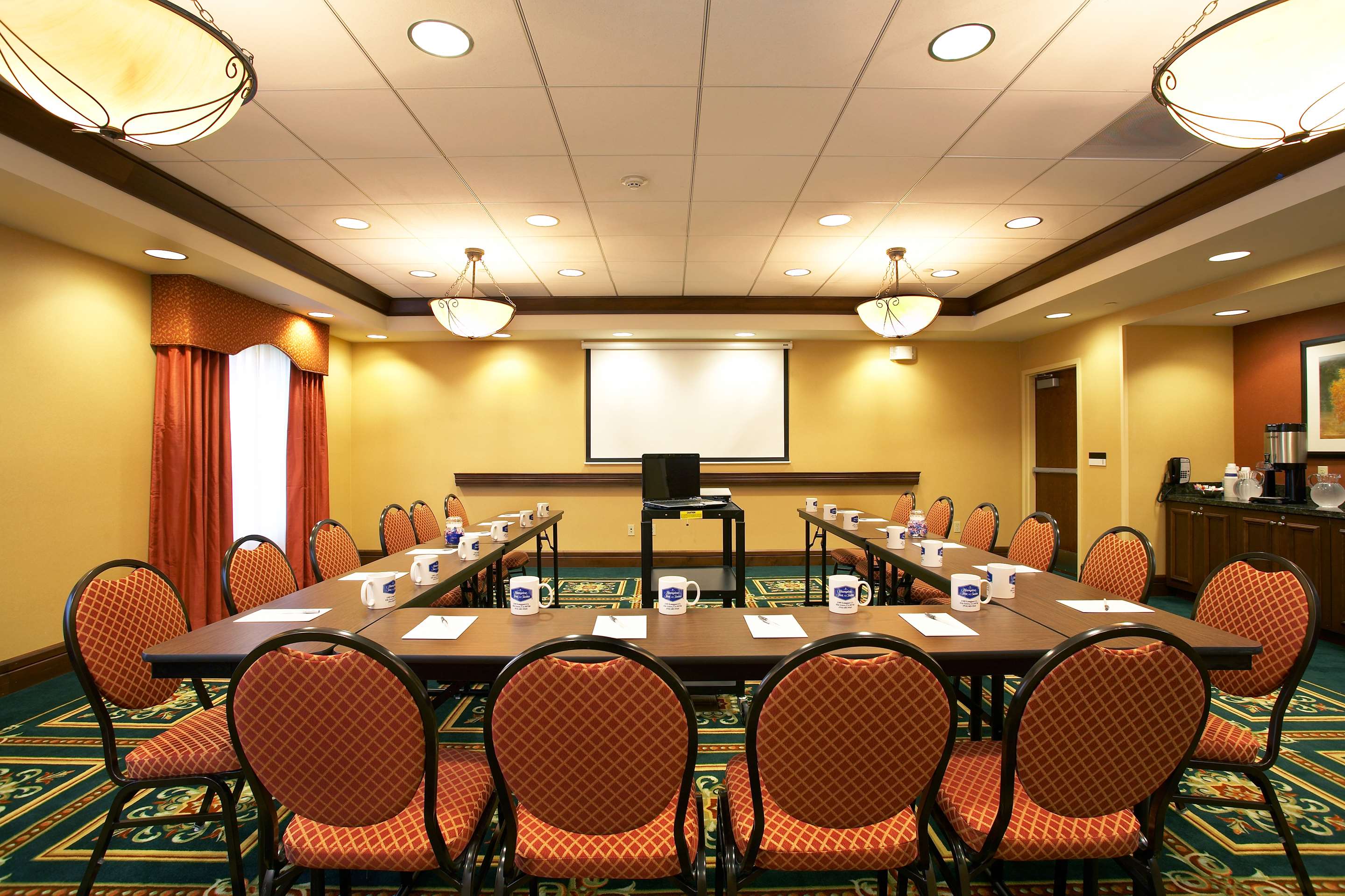 Meeting Room | Hampton Inn & Suites Sacramento-Elk Grove Laguna I-5