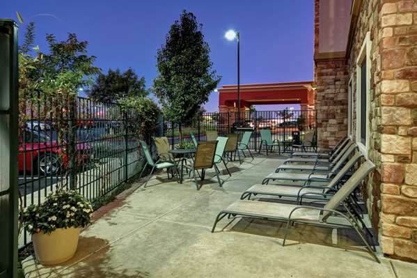 Exterior view - Hampton Inn & Suites Folsom