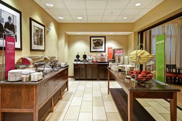Restaurant - Hampton Inn & Suites Folsom