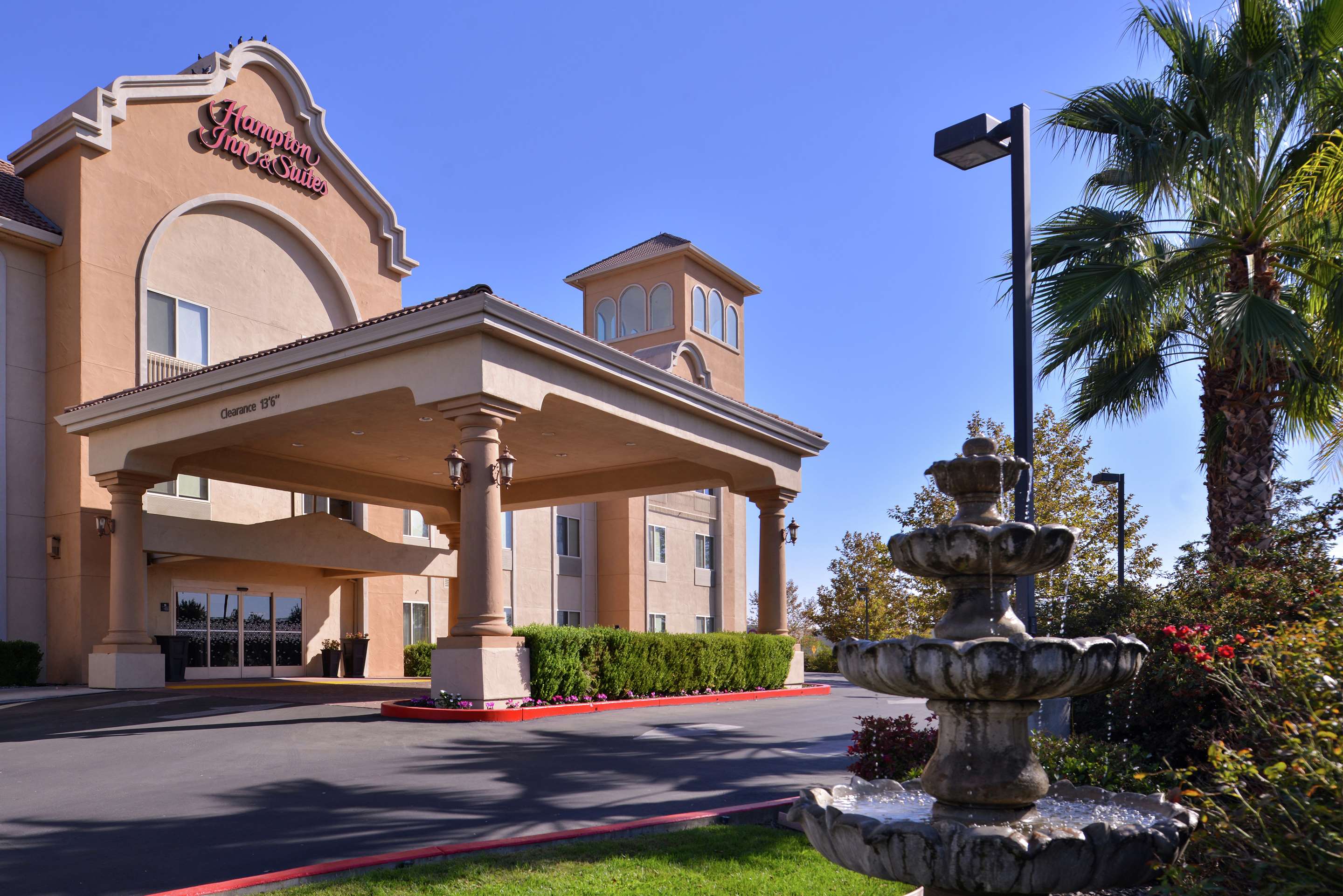 Exterior | Hampton Inn & Suites Woodland-Sacramento Area