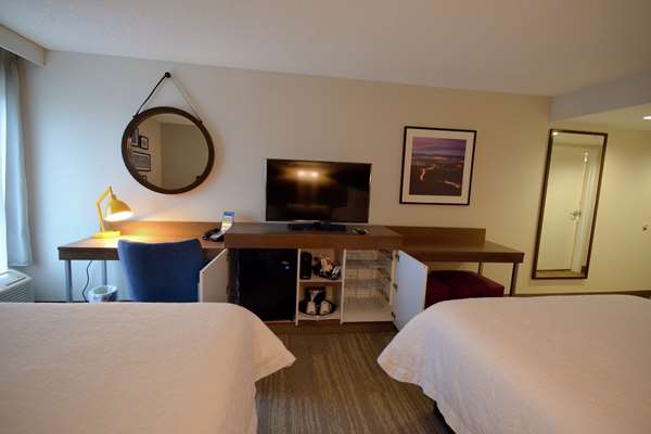  - Hampton Inn East Salem