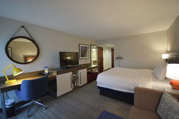  - Hampton Inn East Salem