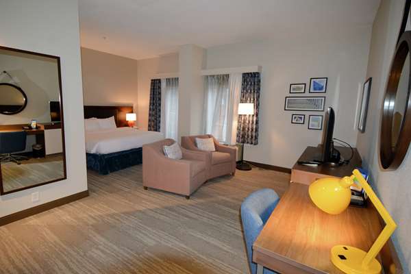  - Hampton Inn East Salem