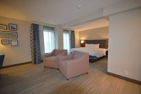  - Hampton Inn East Salem