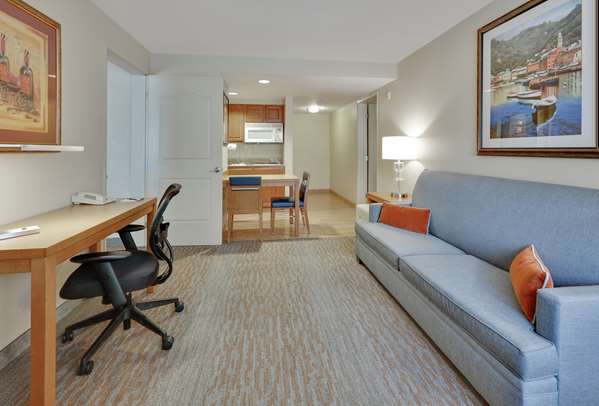  - Homewood Suites by Hilton San Diego Del Mar - I-5, Exit 32