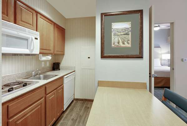  - Homewood Suites by Hilton San Diego Del Mar - I-5, Exit 32