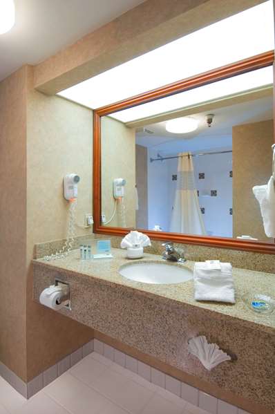  - Hampton Inn Del Mar San Diego - I-5, Exits 33 & 33B