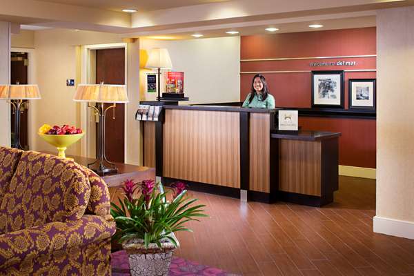  - Hampton Inn Del Mar San Diego - I-5, Exits 33 & 33B