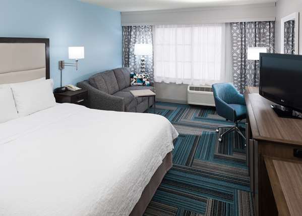  - Hampton Inn Downtown San Diego