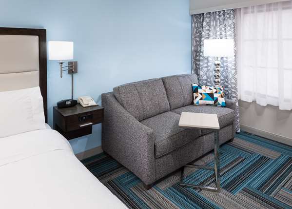  - Hampton Inn Downtown San Diego