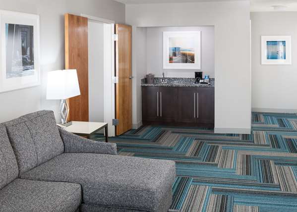  - Hampton Inn Downtown San Diego