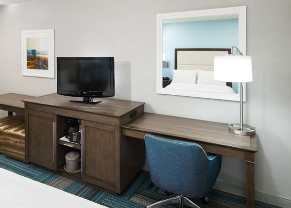  - Hampton Inn Downtown San Diego