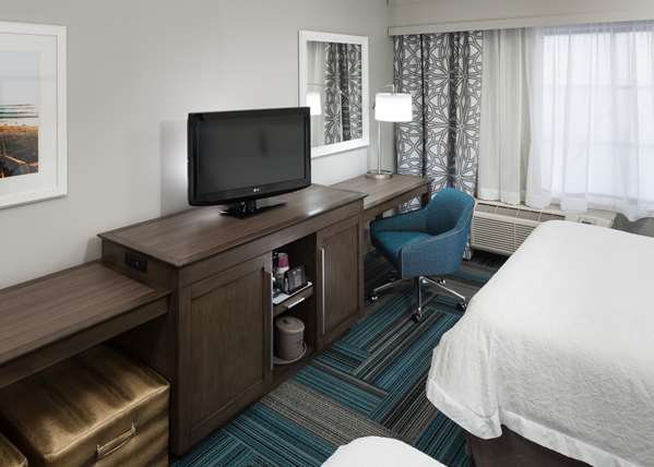  - Hampton Inn Downtown San Diego