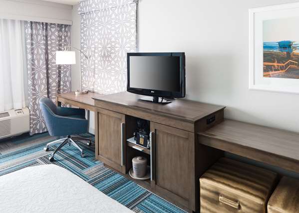  - Hampton Inn Downtown San Diego