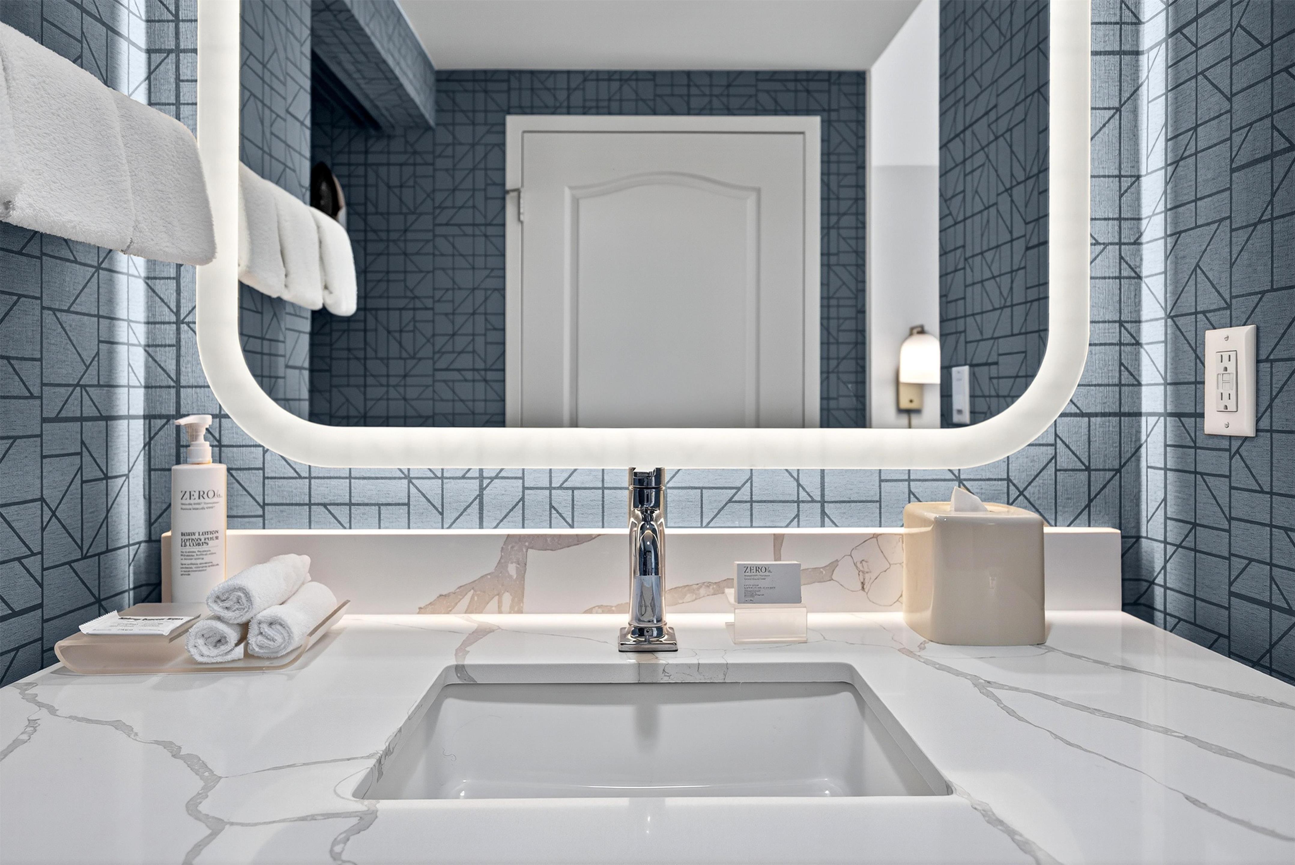Guest room bath