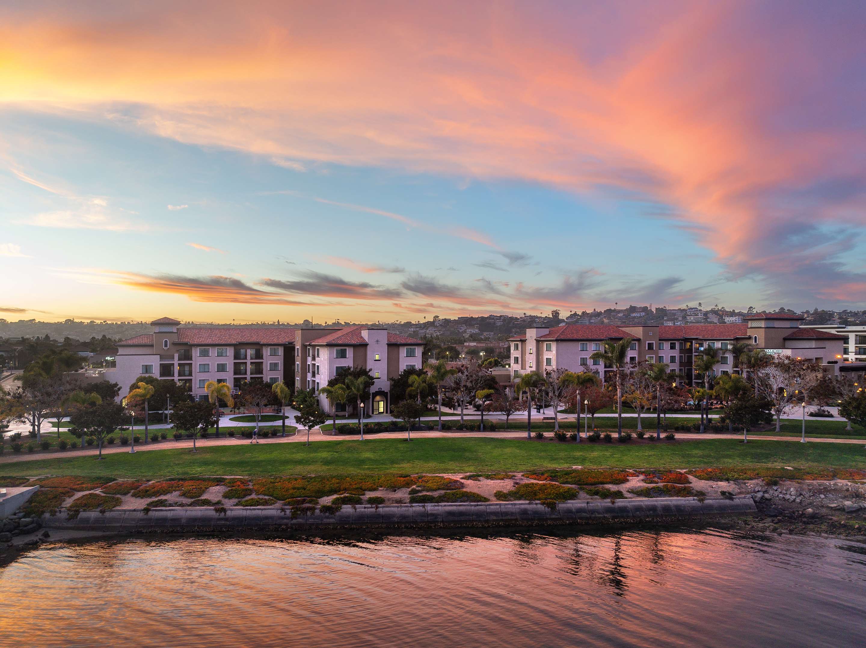 Exterior | Homewood Suites by Hilton San Diego Airport/Liberty Station
