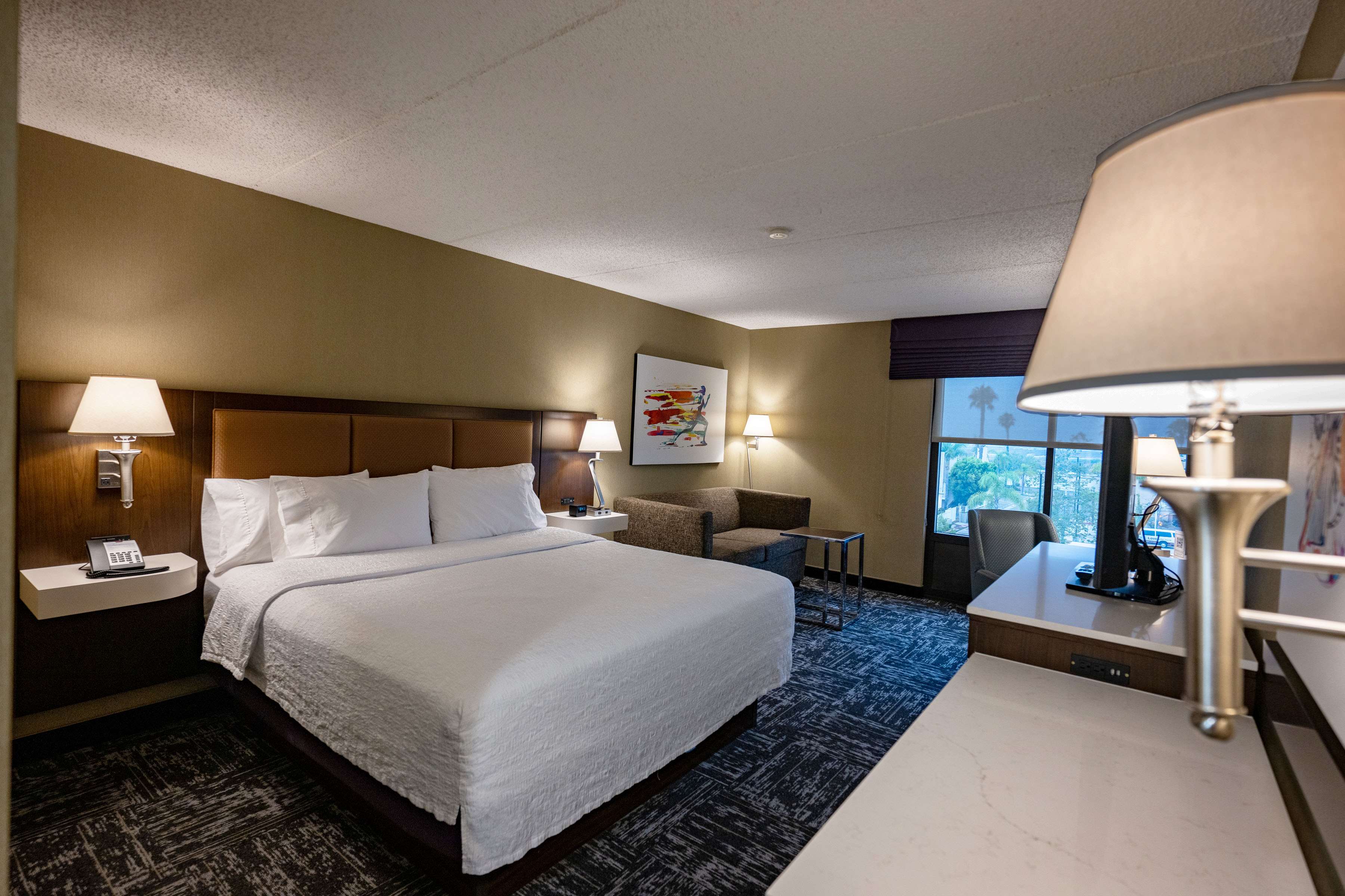 Hampton Inn San Diego - Kearny Mesa - Tap to explore photos