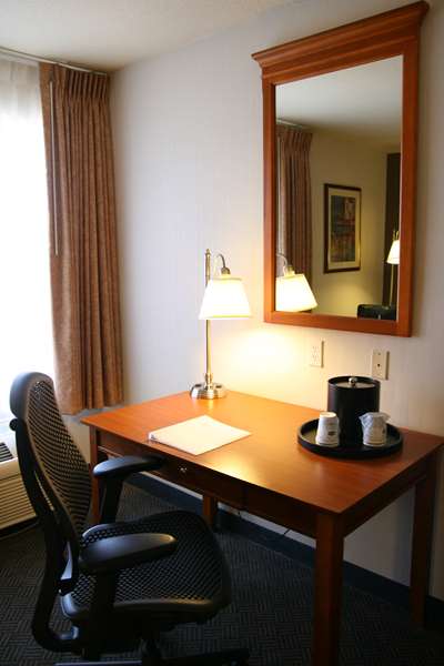  - Hampton Inn San Marcos - CA 78, Exit 13