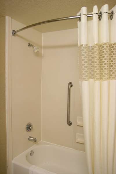  - Hampton Inn San Marcos - CA 78, Exit 13