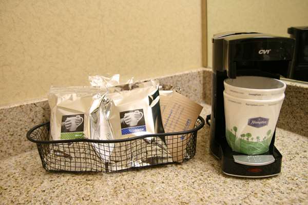  - Hampton Inn San Marcos - CA 78, Exit 13