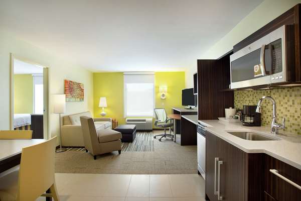 - Home2 Suites by Hilton Airport San Antonio